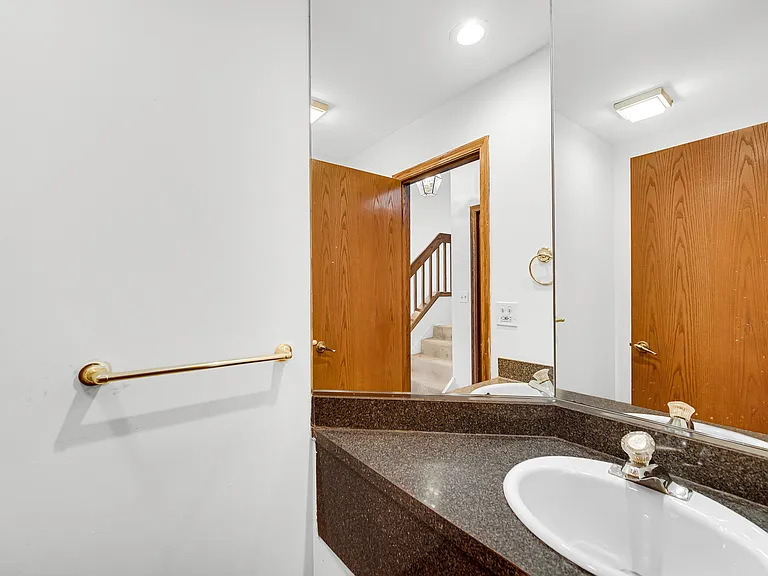 1017 Arbor Ct — Photo 15