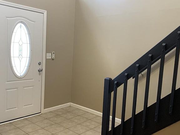 5th image of 401 Antler Ct