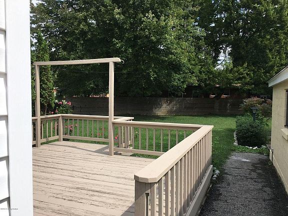 2nd image of 3323 Heather Ln