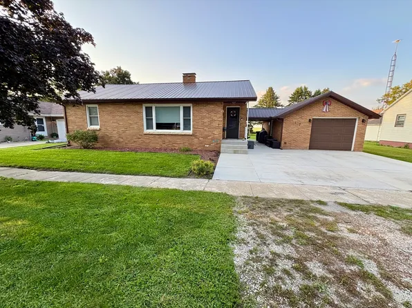 107 Norton St, Cabery, IL 60919