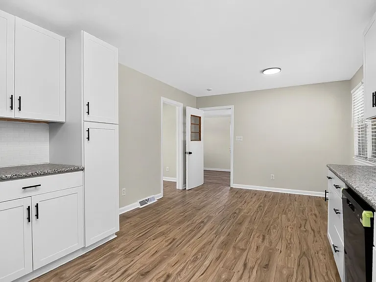 6901 Ridge Lane Rd — Photo 34