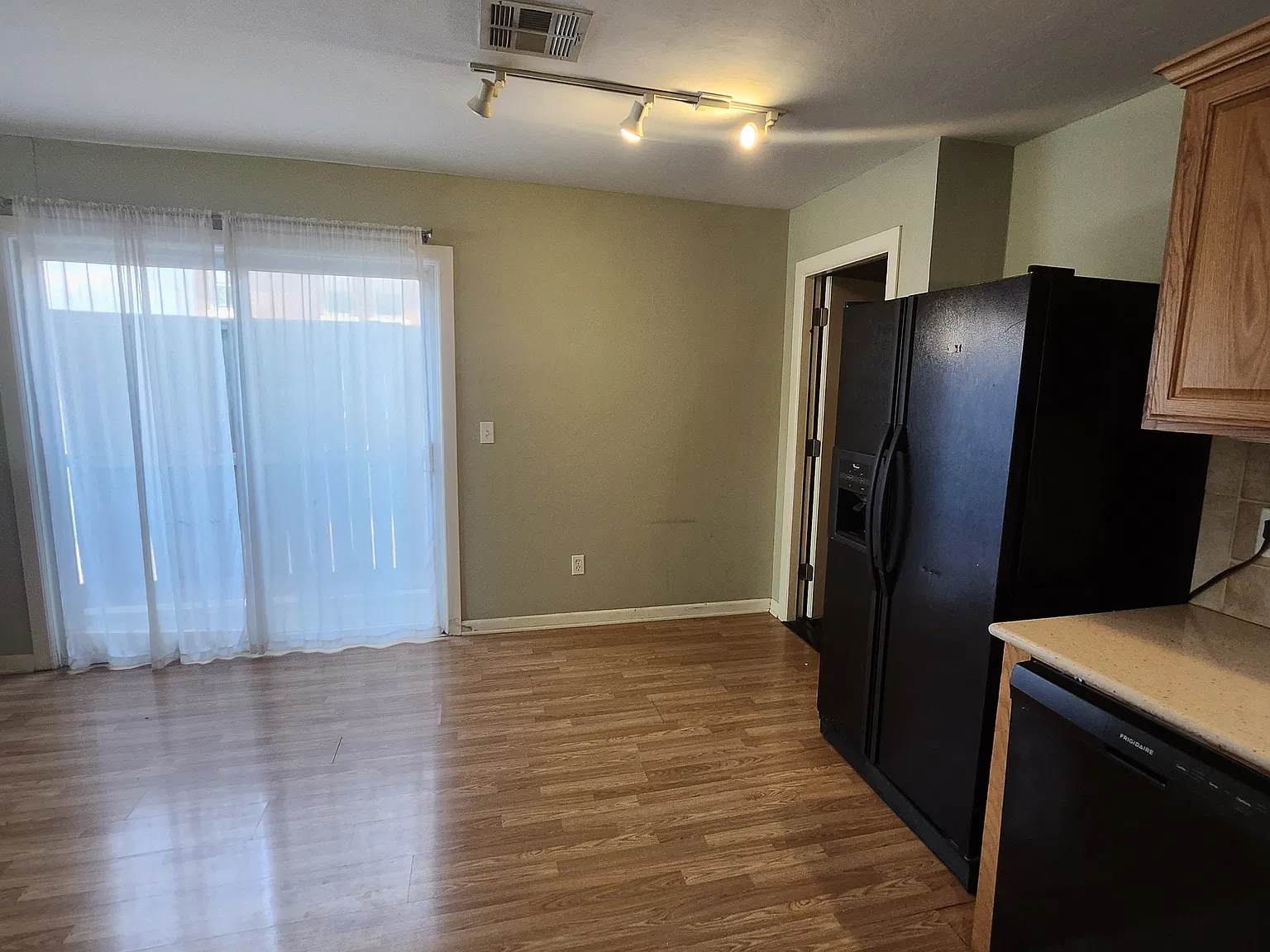 4 bed, 1603 sqft, $1,650 — Photo 4