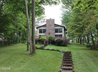 5186 N Sanford Lake Rd, Sanford, MI 48657