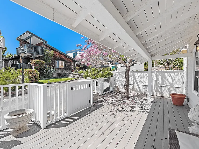 129 McAulay Pl — Photo 49