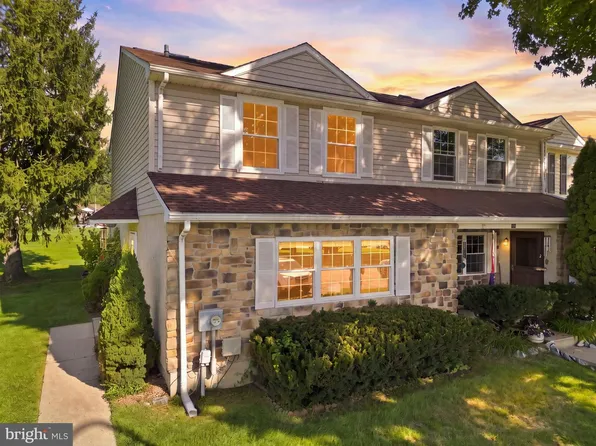 736 Springfield Ct, Downingtown, PA 19335