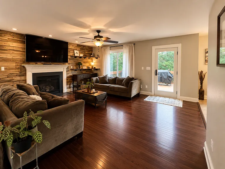 157 Edgemont Ter — Photo 15