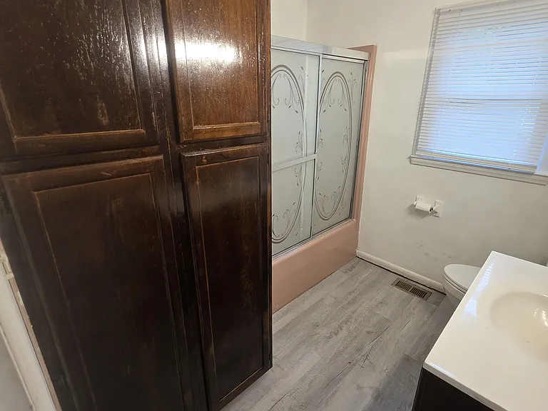 1805 Curry St — Photo 17