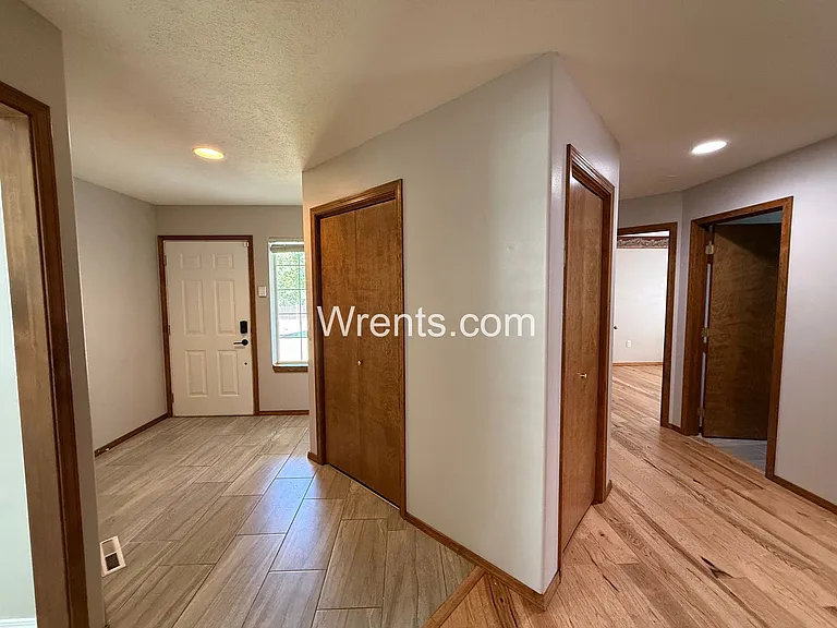 11709 N Kathy Ln — Photo 4