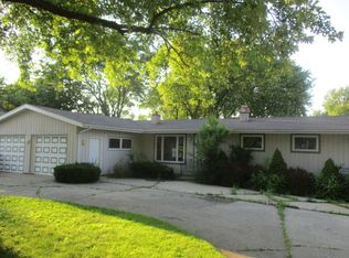 3624 Ellen Rd, McHenry, IL 60050