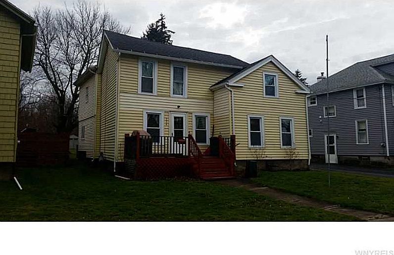 1st image of 324 E Park St