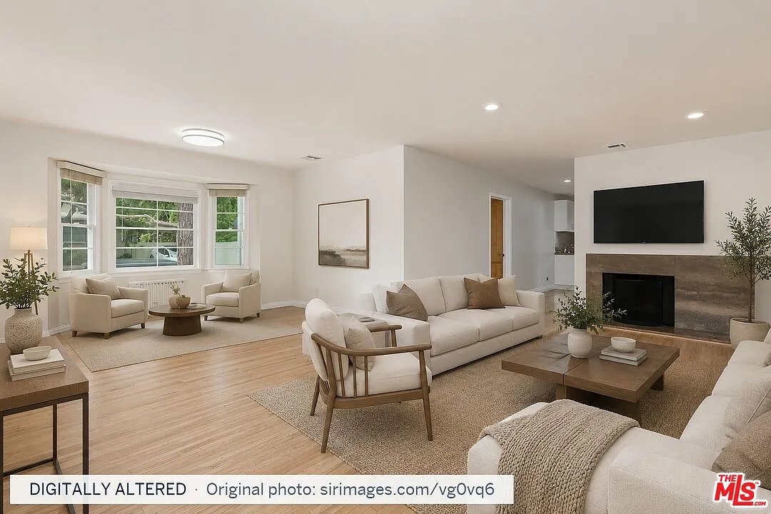 5 bed, 4.0 bath, 3653 sqft, $12,995 — Photo 3