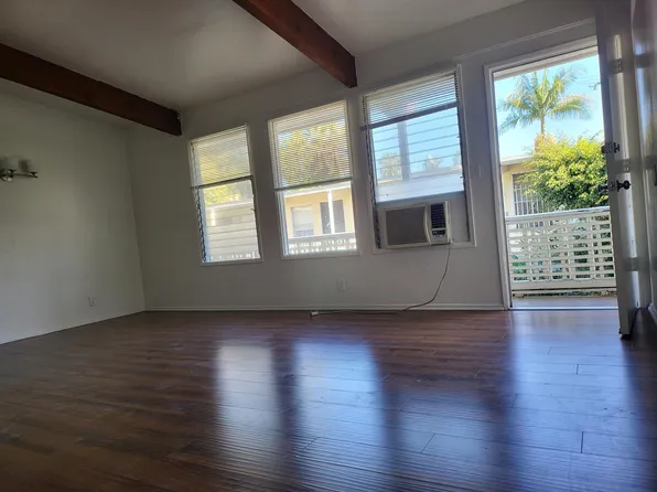 7036 Hawthorn Ave #10, Los Angeles, CA 90028