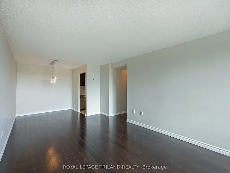 155 Kent St #606 — Photo 18