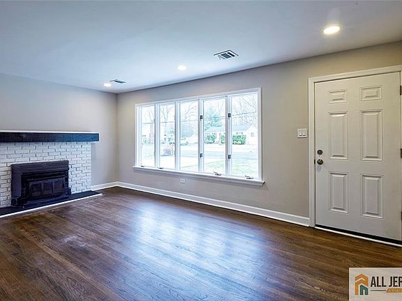 4th image of 312 Matchaponix Rd