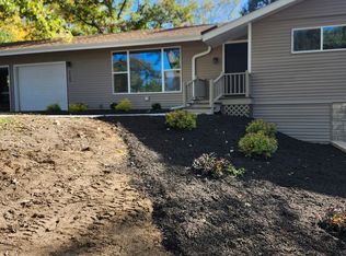 21309 Robin Rd, Harvard, IL 60033