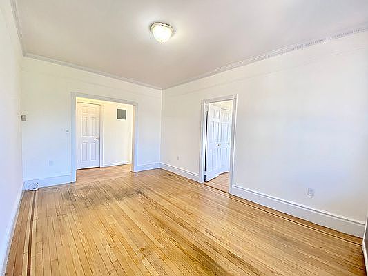 2nd image of 621 9th Ave #6X