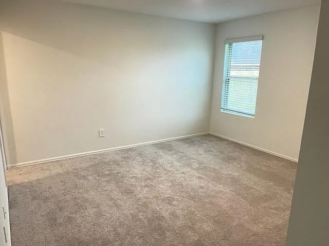 1806 Champions Dr — Photo 10