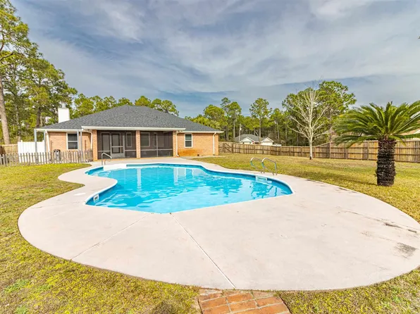 6977 Leisure St, Navarre, FL 32566