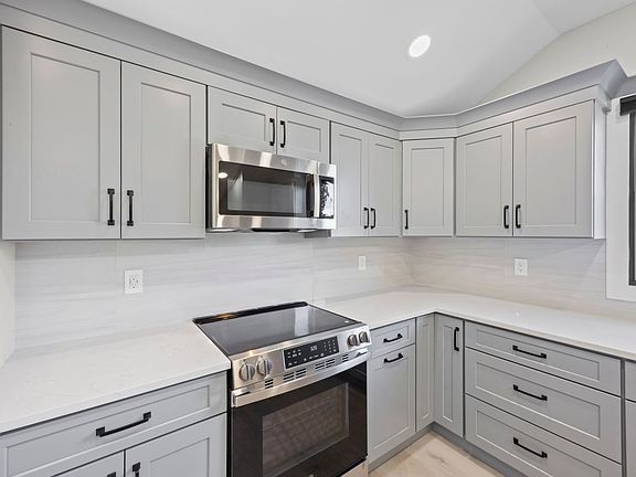 3rd image of 42 Lamport Ave