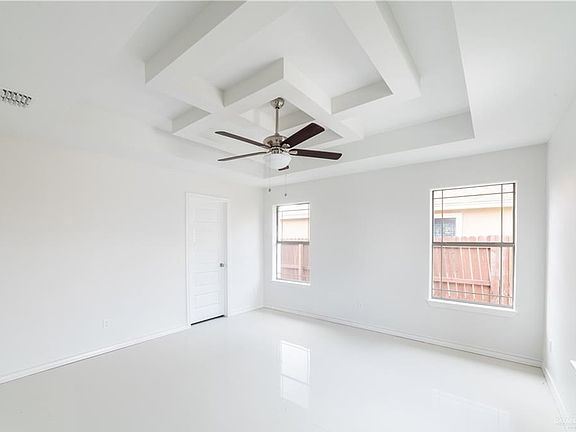 5th image of 2702 Tassajara St