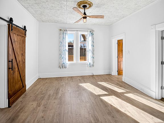 5th image of 1037 Putnam St