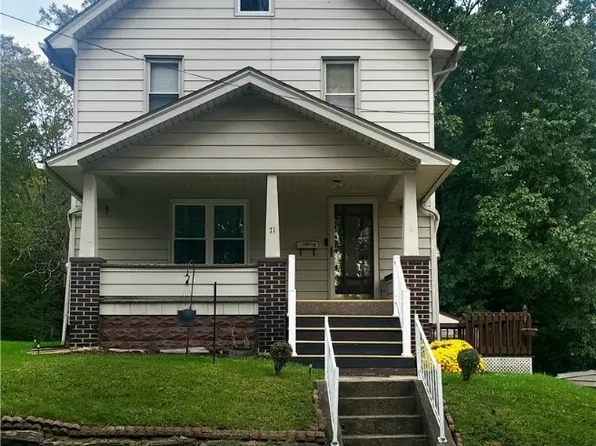 71 Fairview St, Campbell, OH 44405