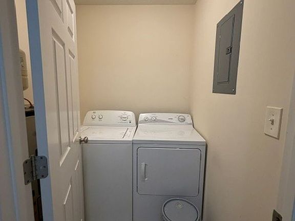 4th image of 135 Amy Ave #A