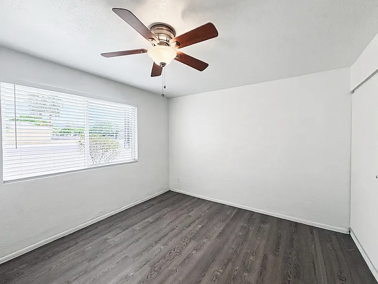 2417 E Campbell Ave #11A — Photo 11