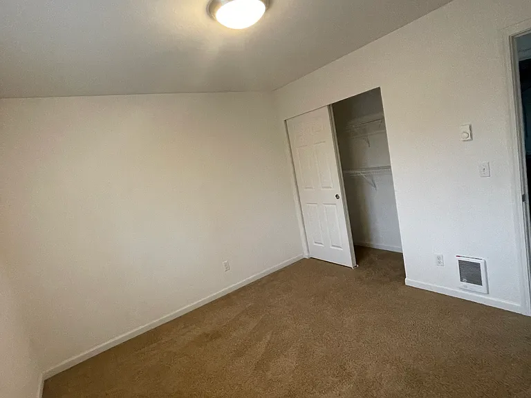 9907 Farwest Dr SW — Photo 3