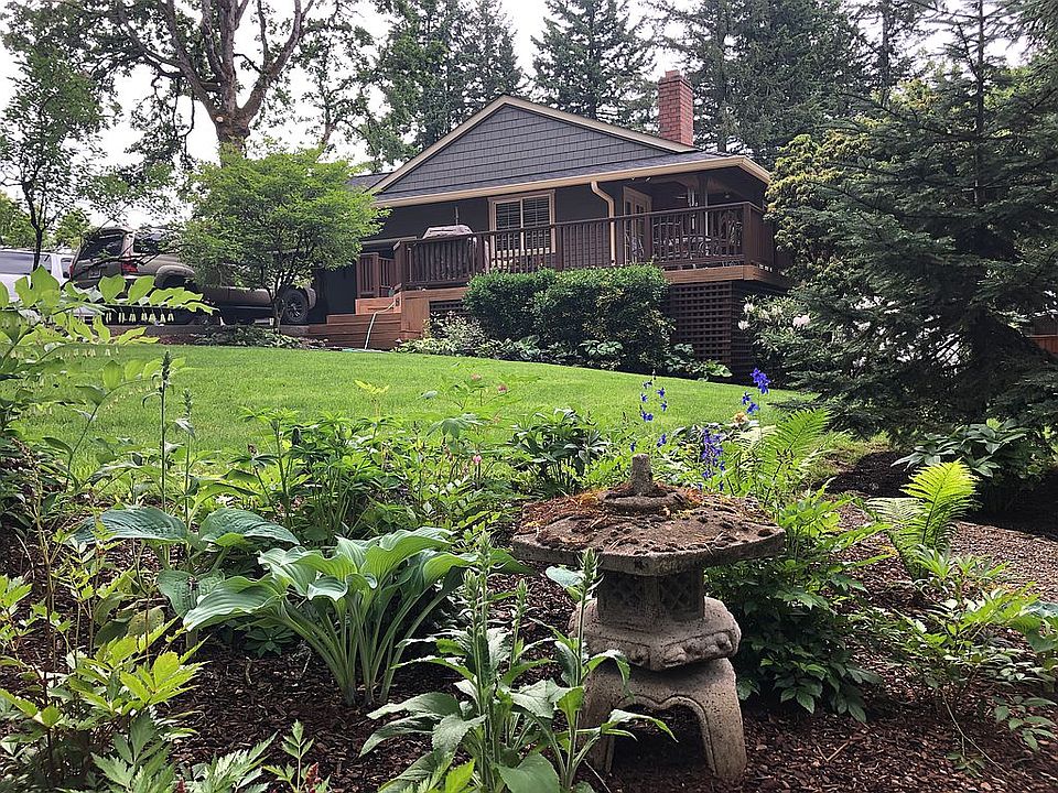 2nd image of 2095 Valley View Dr