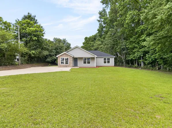 1048 Lee Road 295, Smiths Station, AL 36877