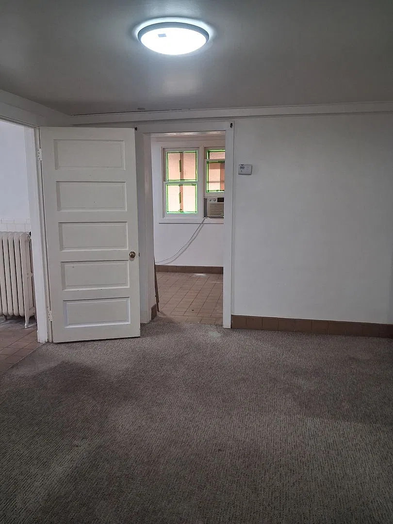 University Housing SLC LLC - 346 — Photo 3