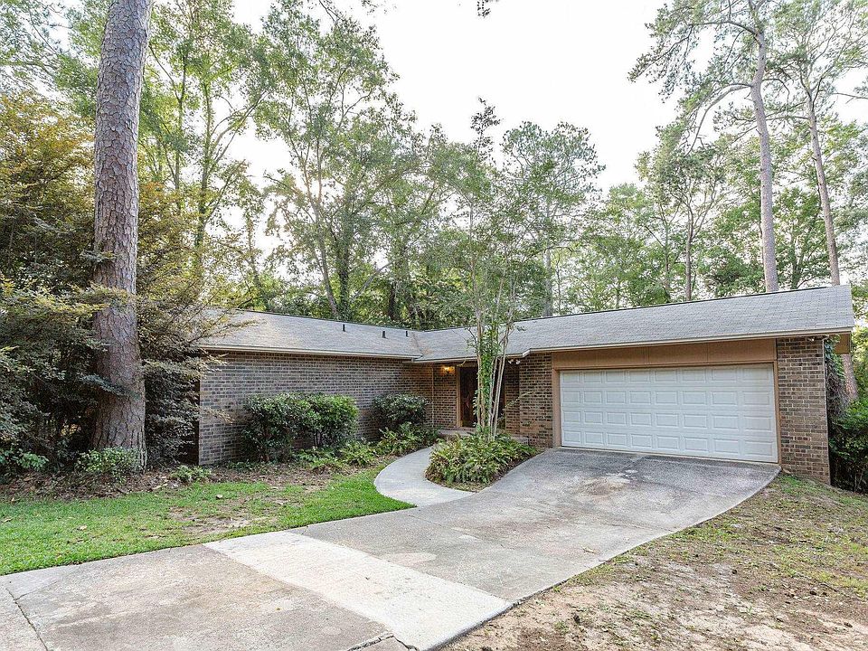 1st image of 1404 Woodgate Way