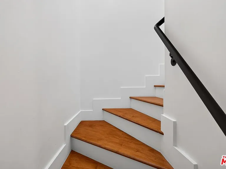 1327 Euclid St #3 — Photo 43