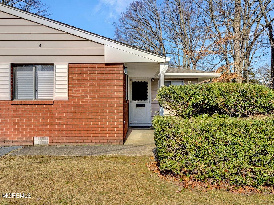 1st image of 12D Heron Street