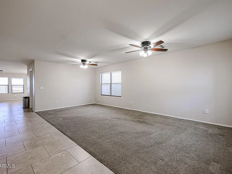 26224 N 40th Pl — Photo 4