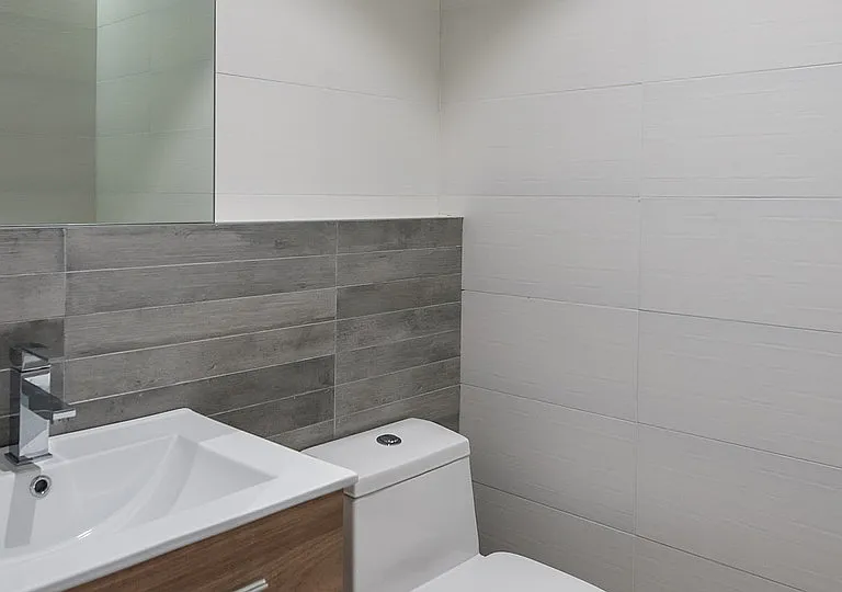 228 Kingsland Ave #3R — Photo 11
