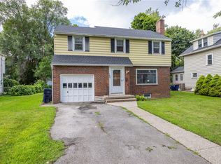 165 Burwell Rd, Rochester, NY 14617