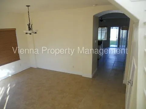 18 Striped Moss Ct — Photo 5