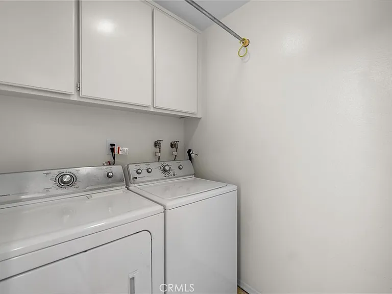 7100 Balboa Blvd #803 — Photo 33