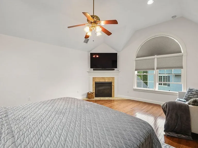 12 Ronald C Meyer Dr — Photo 15