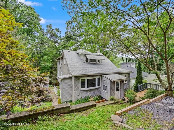 11 Willow Grove St, Nuangola, PA 18707