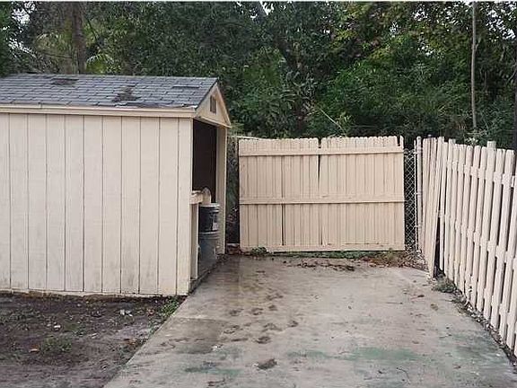 5th image of 514 N 24th Ave