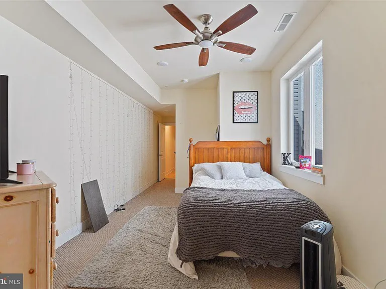 1945 N Gratz St #B — Photo 8