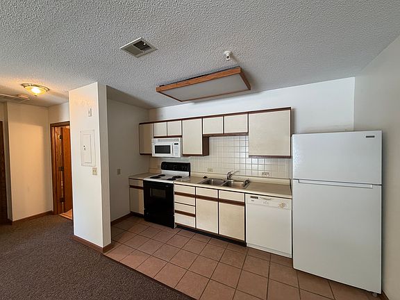 3rd image of 4200 S Bearfield Rd APT 12