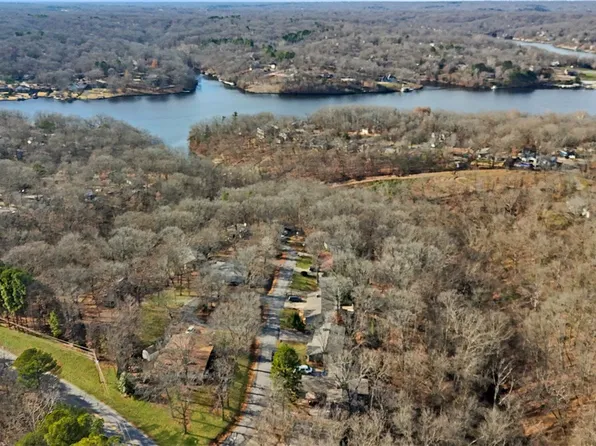 4 Cummings Ln, Bella Vista, AR 72715