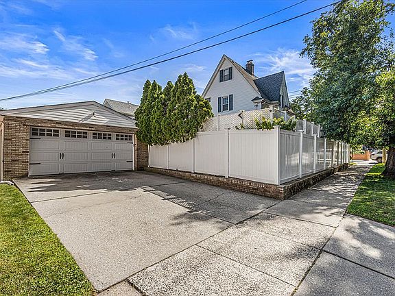 4th image of 1003 149th St