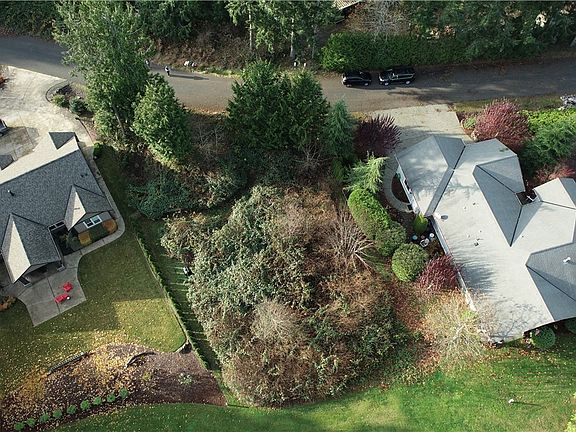 4th image of 99 Argyle Ln