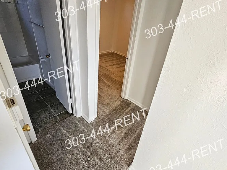 518-520 522 & S 1st Way #524-1520 — Photo 5