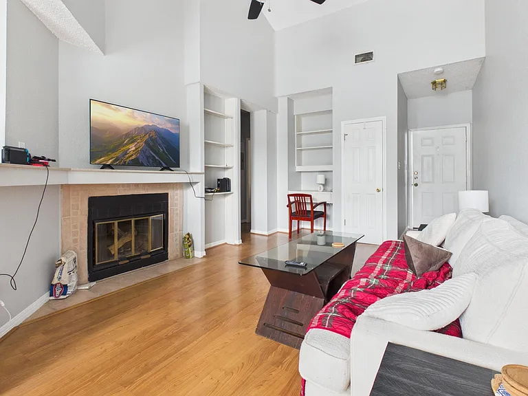 3111 Tom Green St #305 — Photo 3